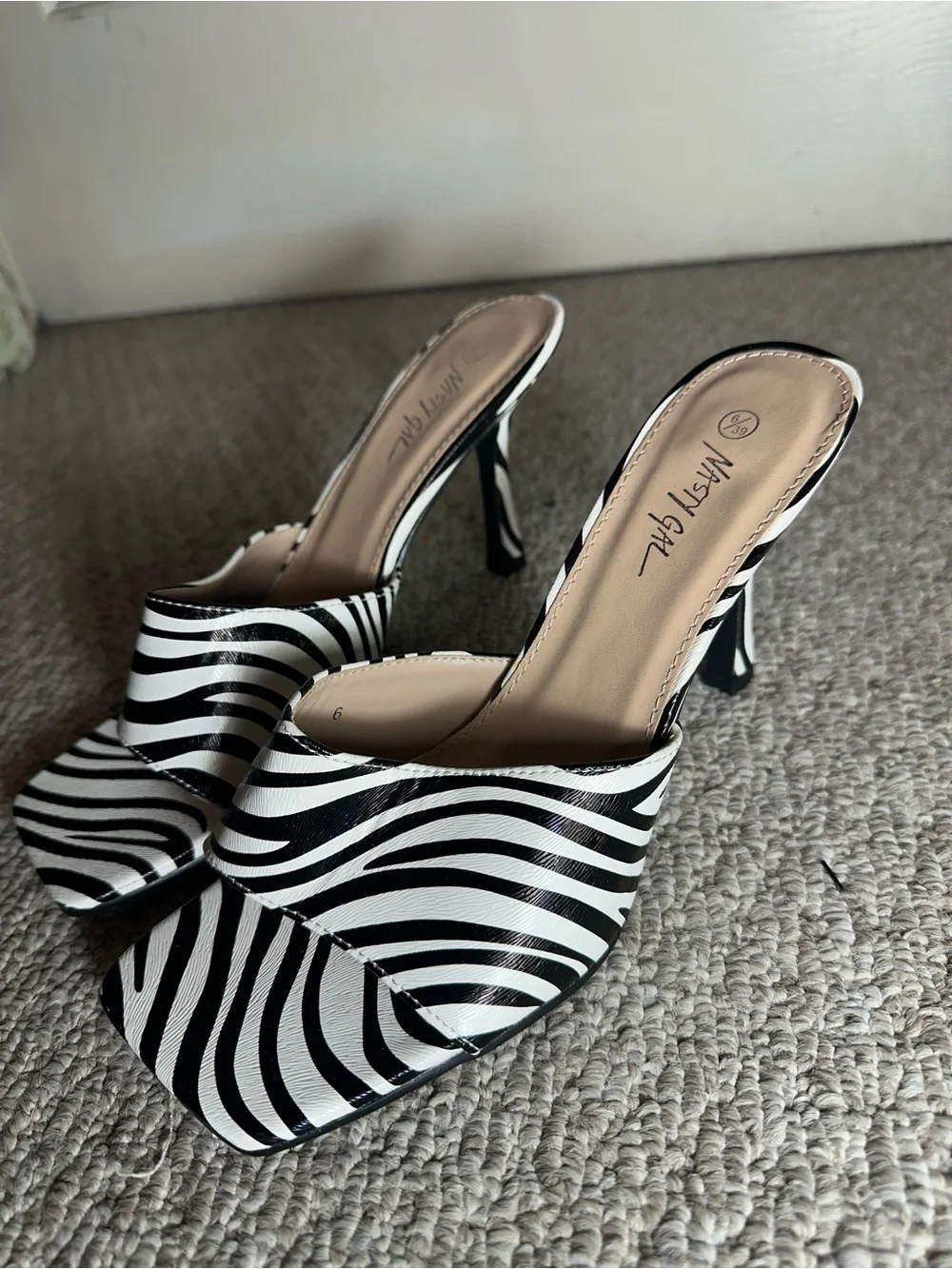 Mystic Zebra-Pattern Slide Heels - Black & White
